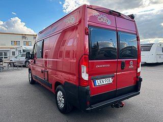 Husbil-halvintegrerad Pössl Roadcar R540 17 av 18