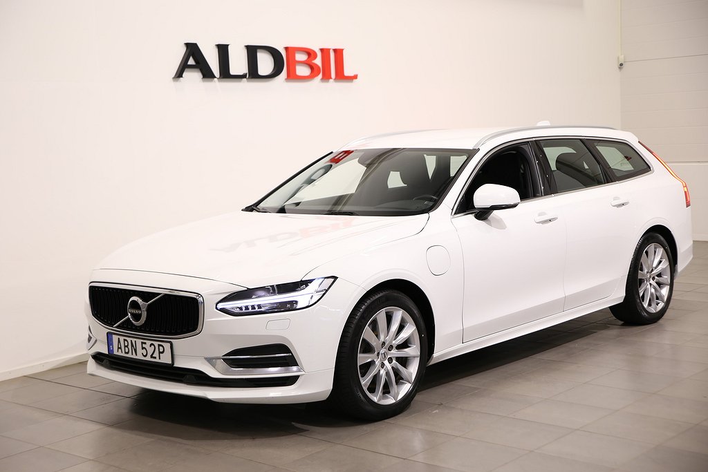 Volvo V90 Recharge T8 392hk AWD Momentum Edition / Drag / VOC