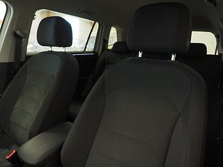 SUV Volkswagen Tiguan 15 av 23