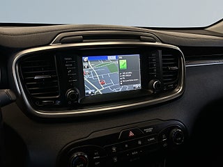 Kia Sorento 7-sits 2.2 CRDi AWD Business S&V-hjul/Kamera/Drag/Skinn