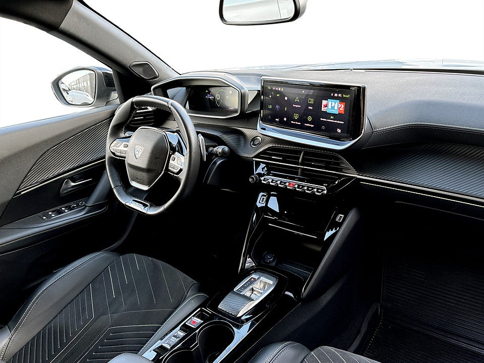Bild på Peugeot 2008 GT 1.2 PT 130hk Aut B-KAMERA CARPLAY