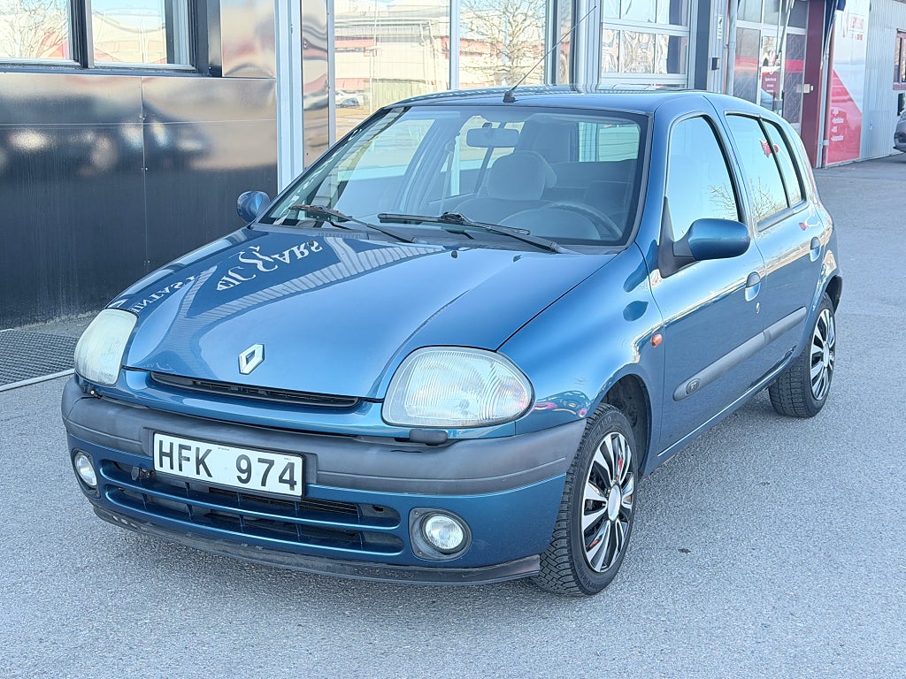 Renault Clio 1.4 75hk | AC | Nybesiktad