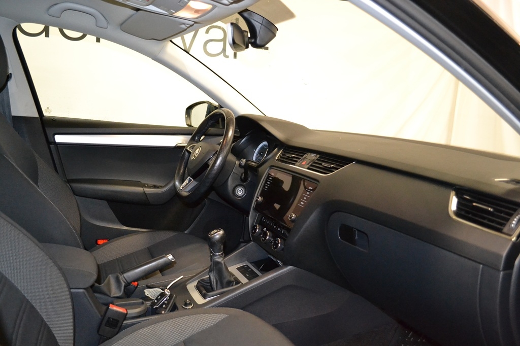 Skoda Octavia 2019, bild 7/10