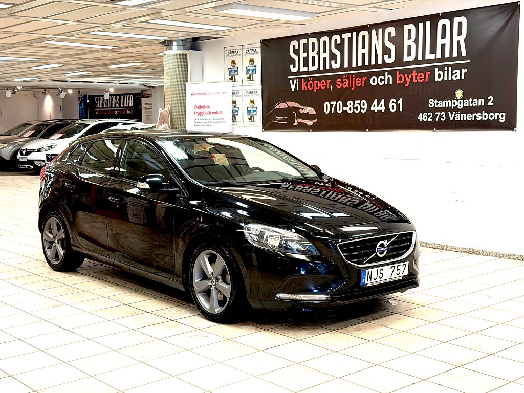 Volvo V40 T2 Kinetic 120Hk Lågskatt 