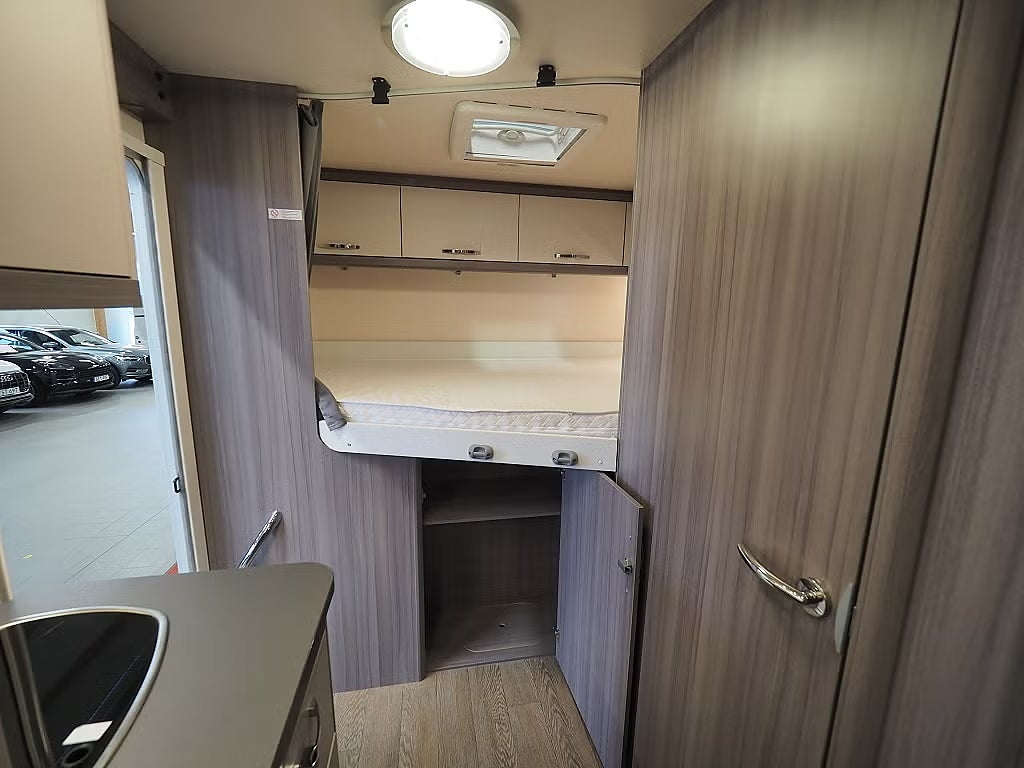 Hobby A70 GFM On tour B-kort 6 bäddar AC 3500kg 2022