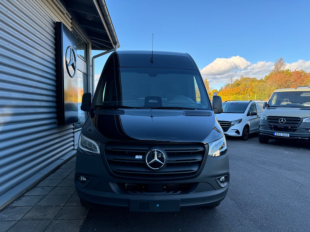Mercedes-Benz Sprinter eSprinter 320 Skåp A2 SELECT e 81 kWh - bild 2