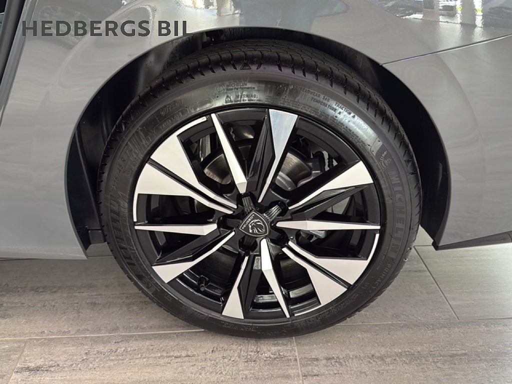 Peugeot 308 sw Allure Hybrid 145 hk  thumbnail