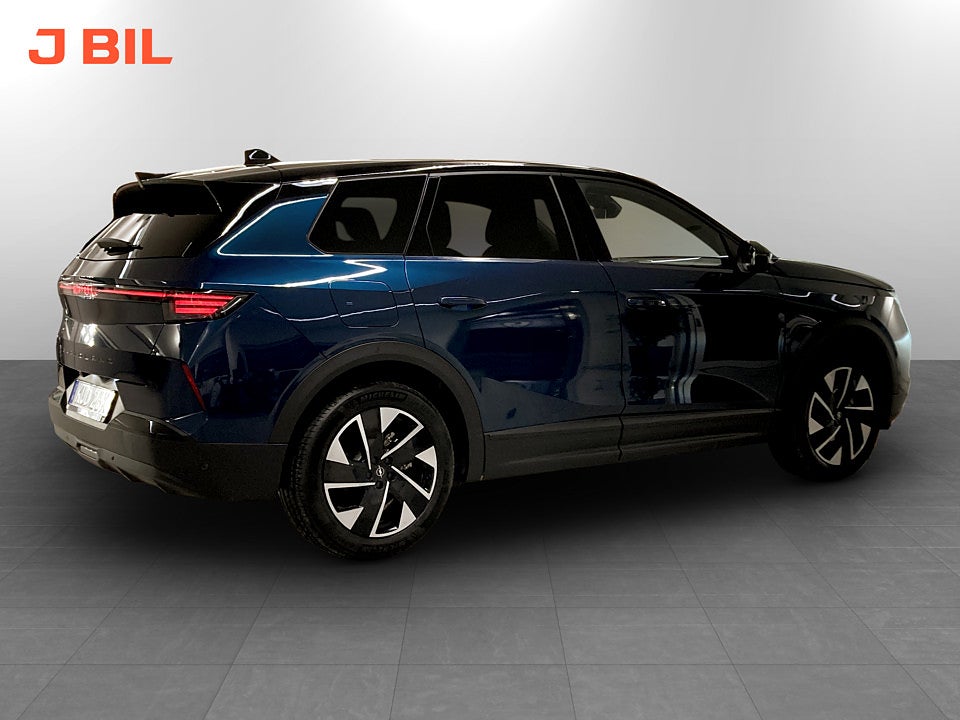 Bild på Opel Grandland ultimate Hybrid 145hk Aut PANO ELSTOL FOCAL