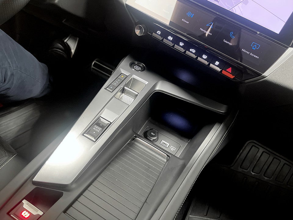 Bild på Peugeot 308 5D GT PHEV 225hk Aut B-KAMERA CARPLAY