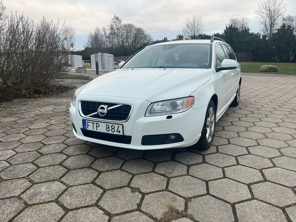 Volvo V70 D2 Momentum Euro 5, Ny Kamrem, Dragkrok 