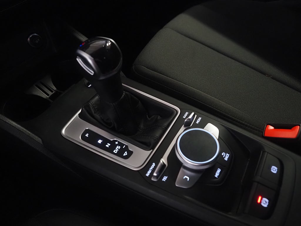 Audi Q2 35 TFSI 150hk S-Tronic | Backkamera | Låga mil | 2023