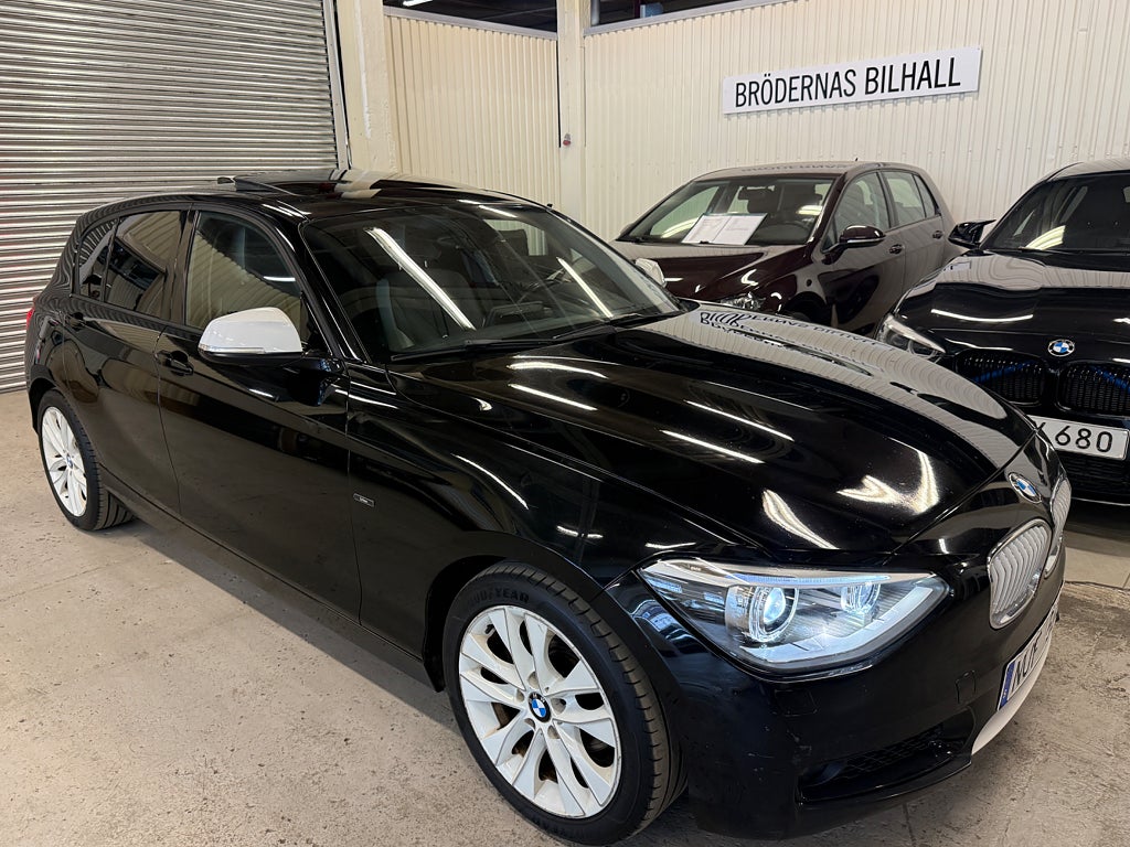 BMW 120D Urban Line 184hk/ Taklucka/ Dragkrok/ P-sensorer