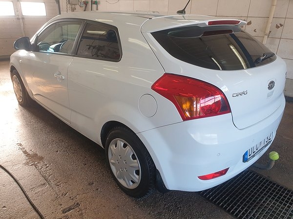 Kia ProCeed 2.0 CRDi 140hk 2008, kuva 4/37
