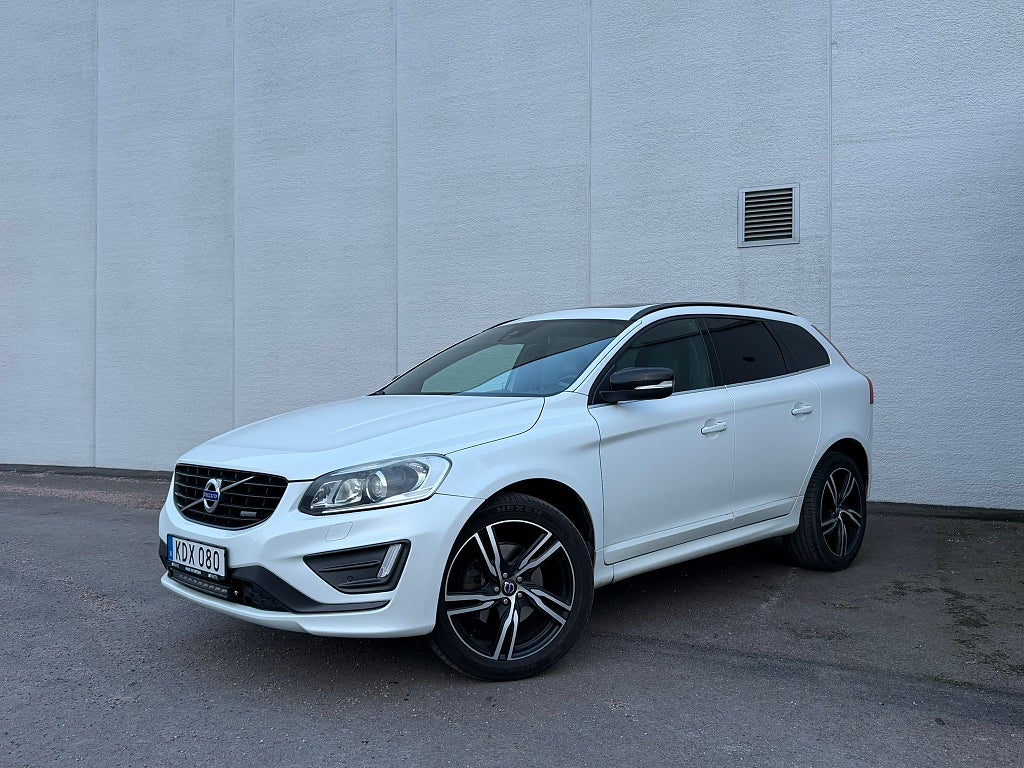 Volvo XC60 D4  R-DESIGN PANORAMA DRAG VÄRMARE