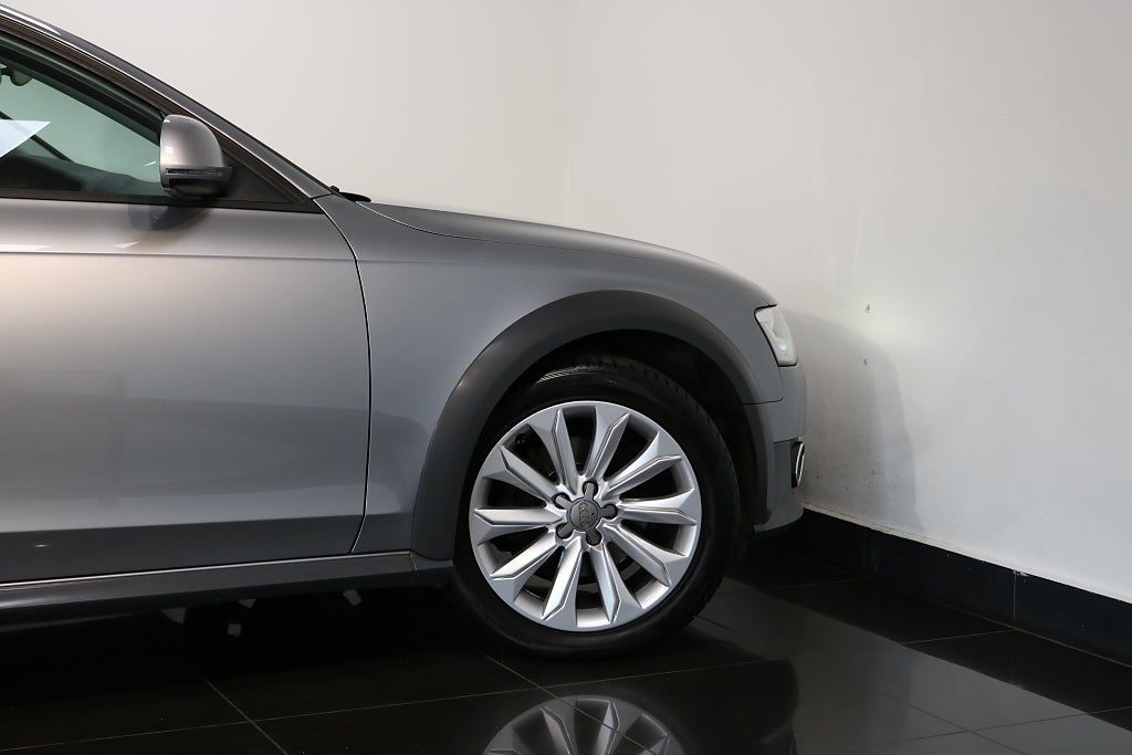 Audi A4 Allroad 2015 - miniatyr 24