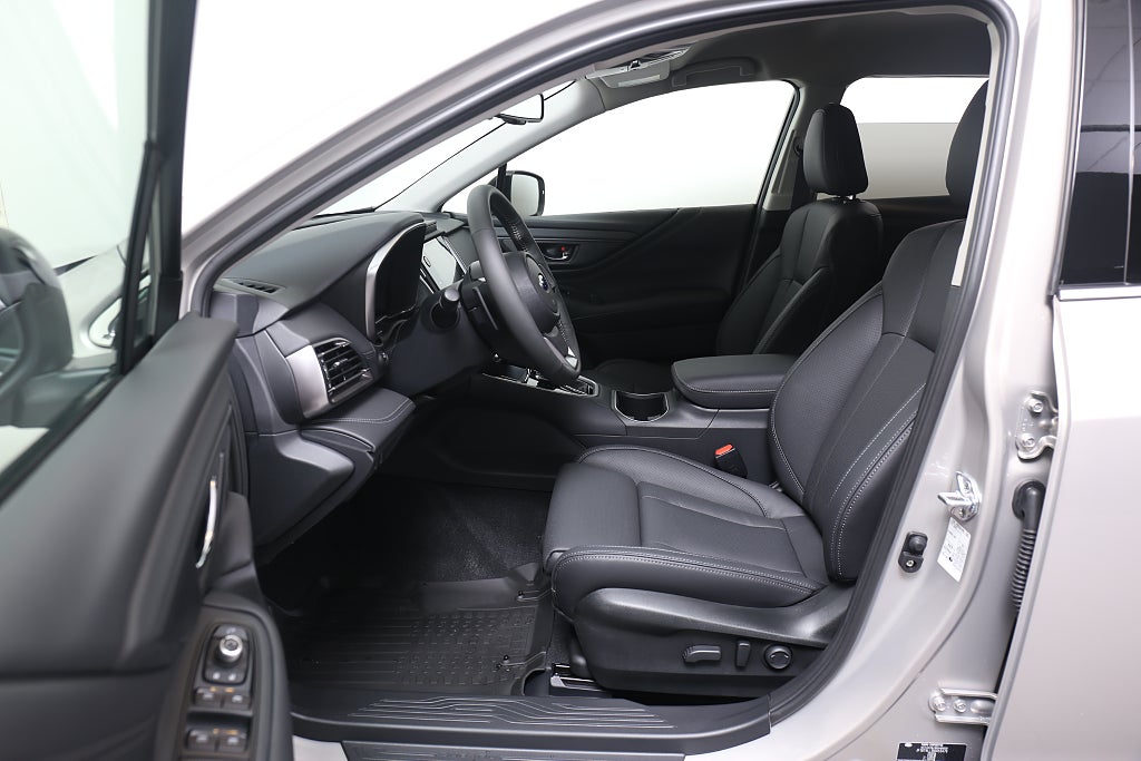 Subaru Outback Limited| 3 fria Service.