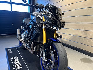 Yamaha MT-10 SP / 160hk / Tail tidy / Öhlins fjädring