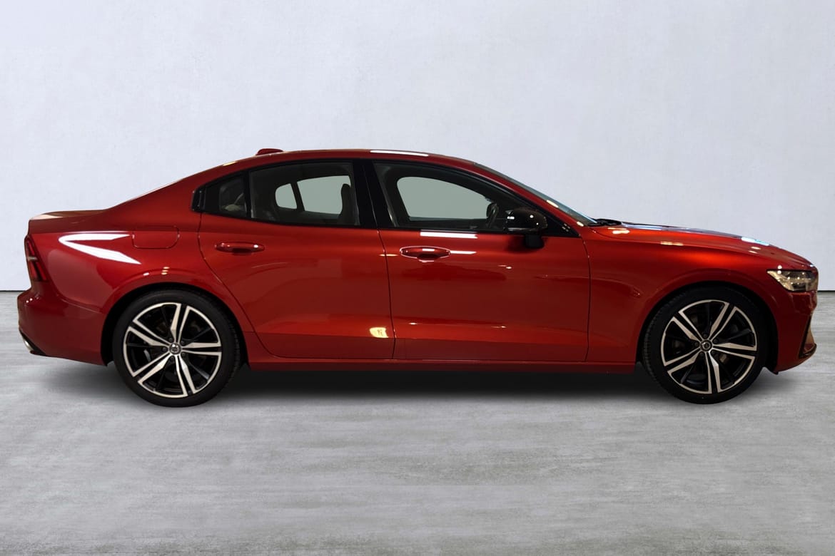 Volvo S60 B5 Bensin R-Design Edition 2021, bild 3/45