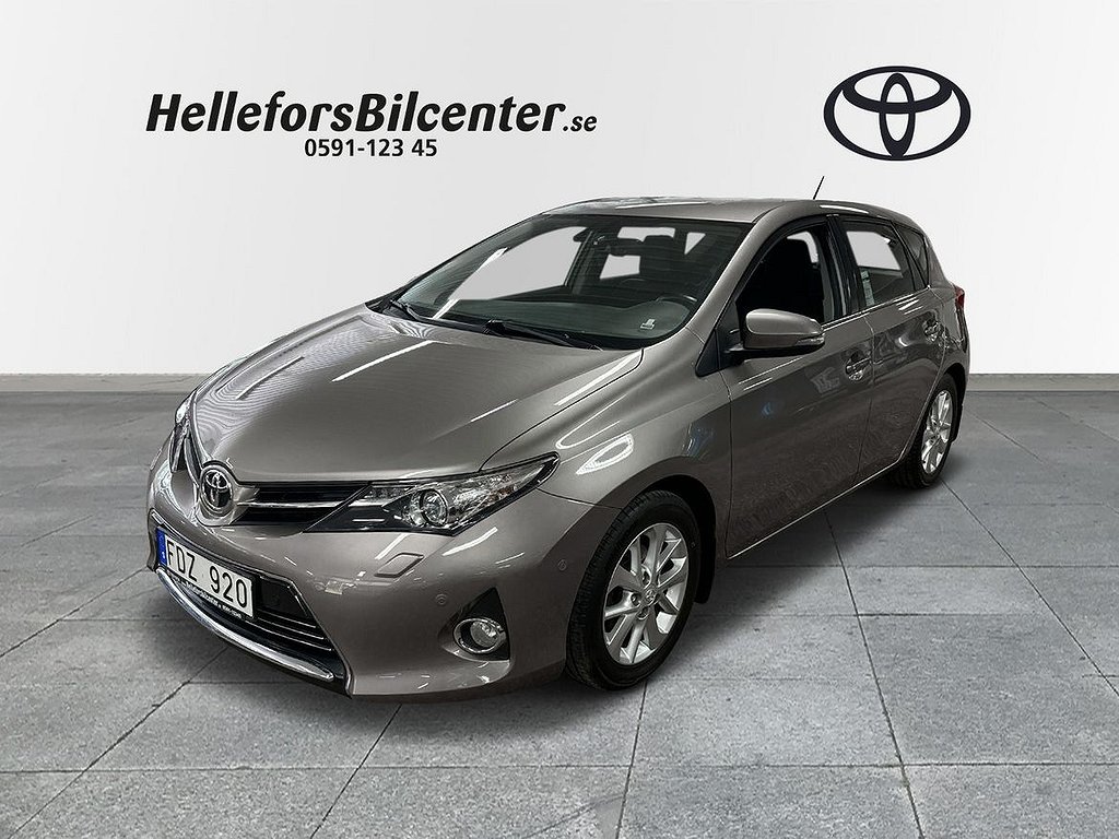 Toyota Auris 1.6 132hk Executiv P-sensorer F+B Xenon Backkamera