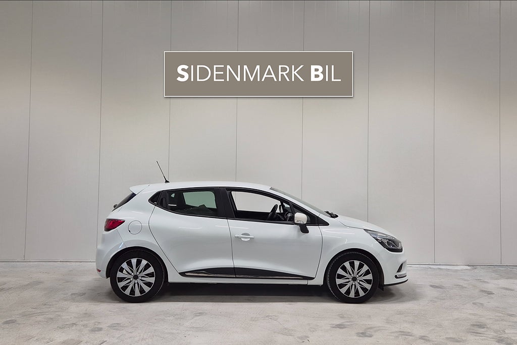Renault Clio 0.9 76hk Zen Bass Reflex Navigation Välservad P-sensor