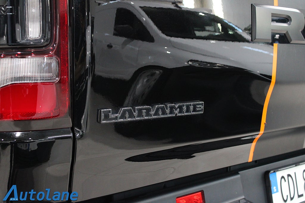 Dodge RAM 1500 Dubbelhytt 5'7" box 5.7 V8 HEMI 4x4 LARAMIE 22",Pano