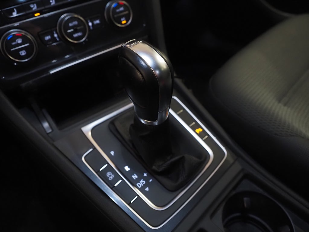 Volkswagen Golf I 5-dörrar 1.0 TSI 115hk Automat Pluspkt Dragkrok P-Sen 2019