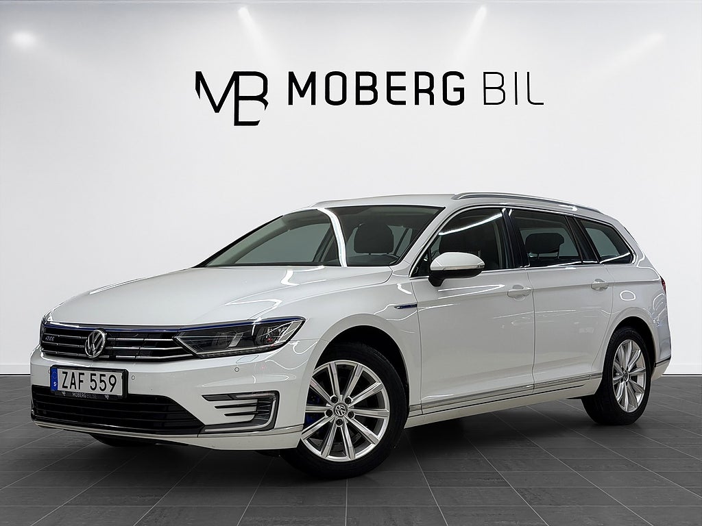 Volkswagen Passat Variant GTE 1.4 TSI 218hk Drag B-Kamera Appar