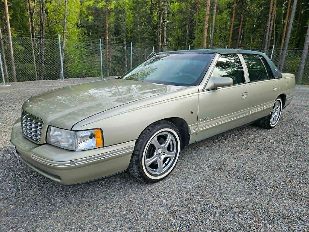 Cadillac De Ville V8 Aut Mycket fin bil Finans från 940:-/mån
