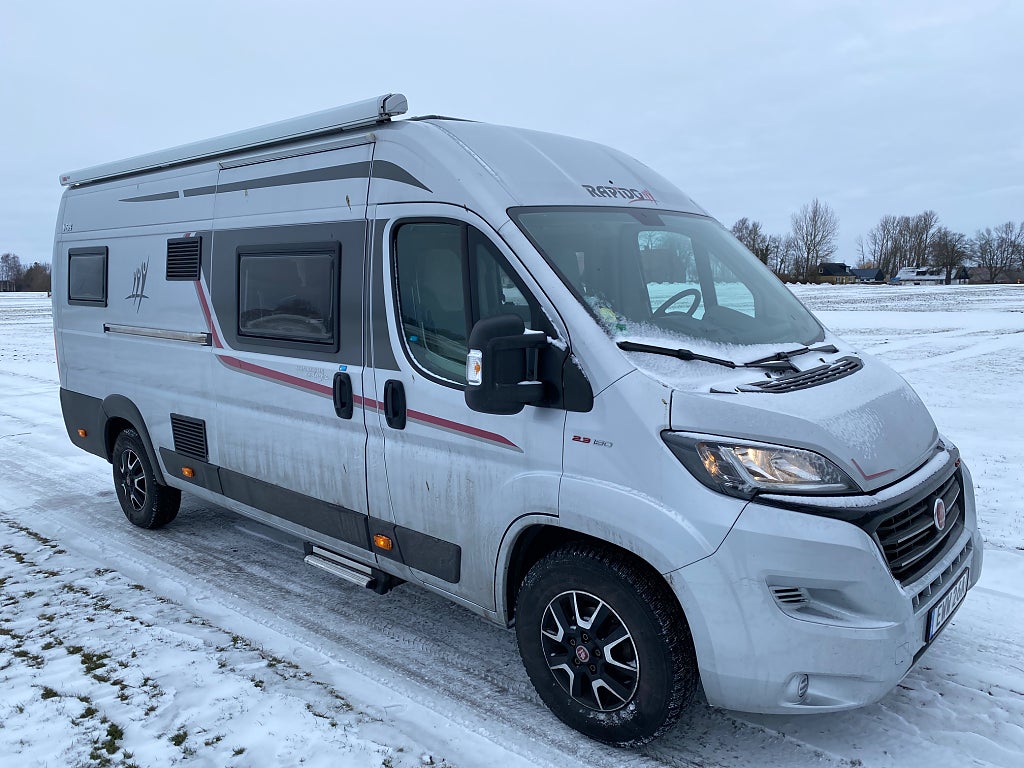 Rapido V 68 Scandinavian Exlusive 160hk/ Långbäddar/ Dieselpanna/ Golvv