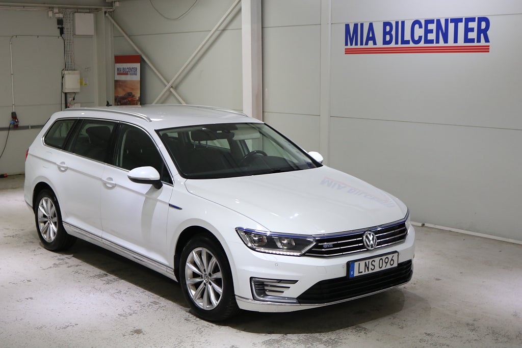 Volkswagen Passat Variant GTE 1.4 TSI ACT  Apple Carplay Bak kamera Navi 