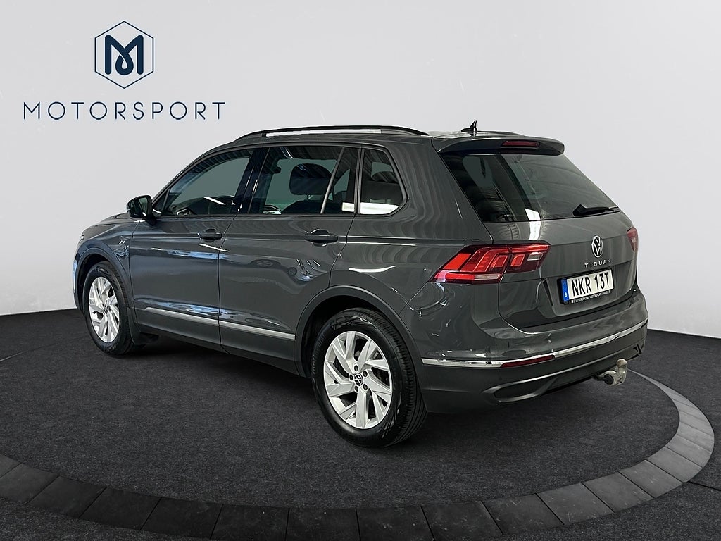 Volkswagen Tiguan 1.5 TSI Aut Adaptiv farth Motorvärmare Dragkrok Carplay bild 3