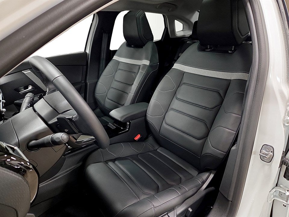 Bild på Citroën C4 X Shine Exclusive 1.2 PT 130hk Aut - GLASTAK,HIFI,360-KAMERA