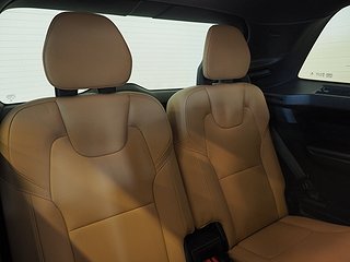 SUV Volvo XC90 12 av 27
