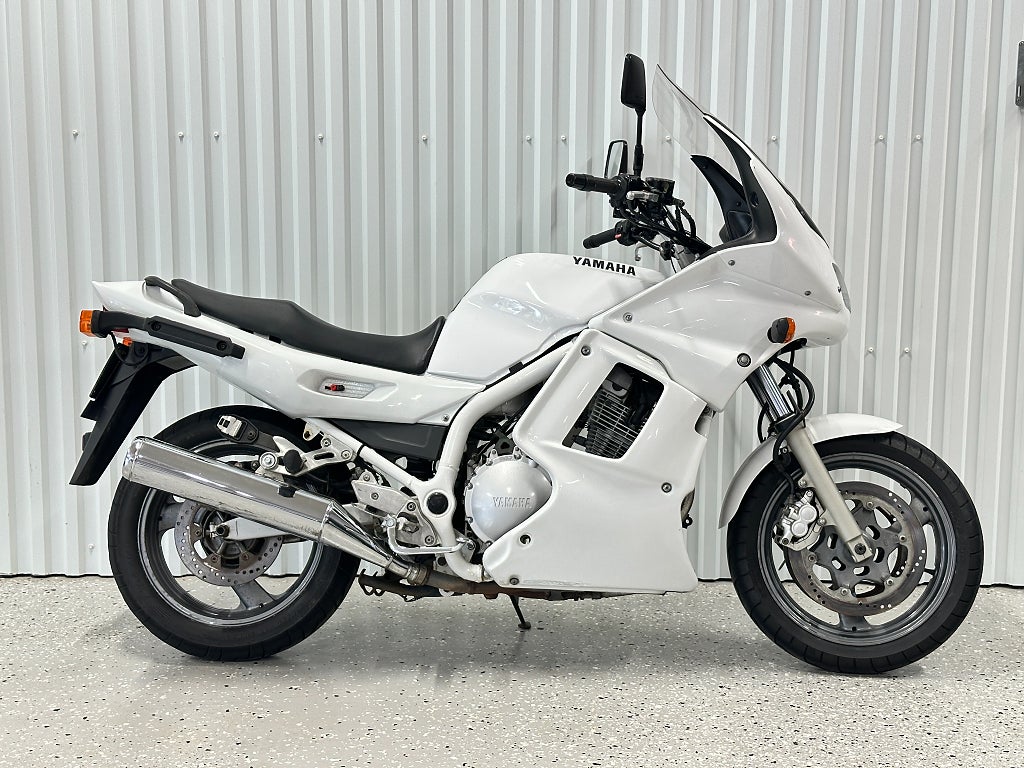 Yamaha XJ900S 84 HK Nyservad Nybesiktigad