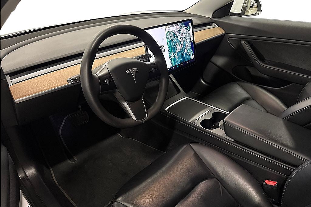 Tesla Model 3 Long Range AWD, FR 2,95%, Pano, Autopilot