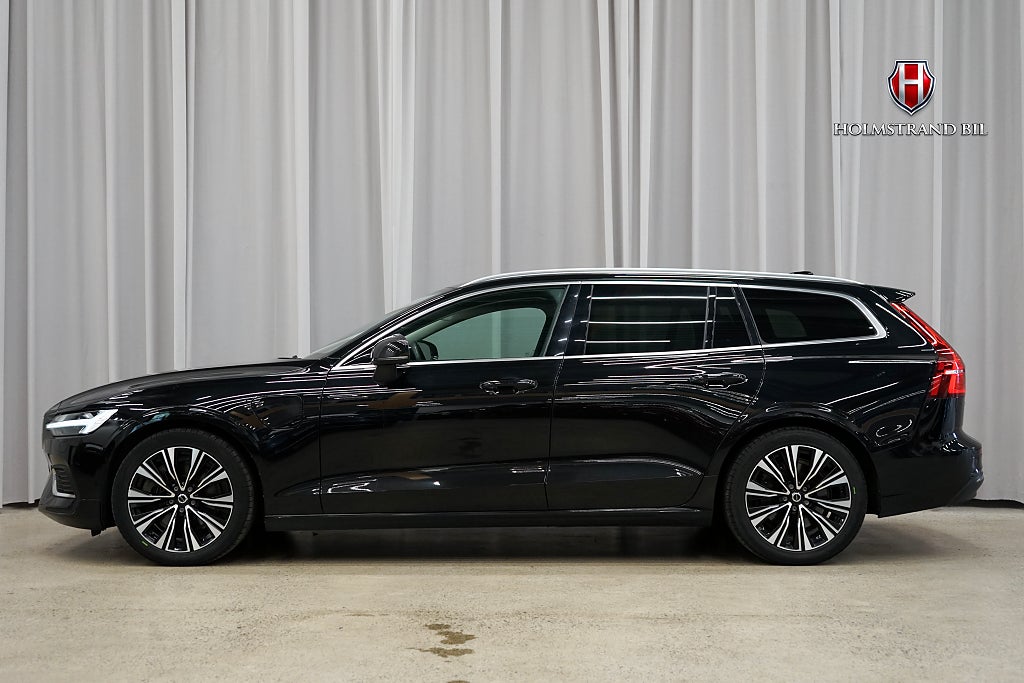 Volvo V60 Recharge T6 AWD Core Drag P-värme Kamera Carplay MOMS