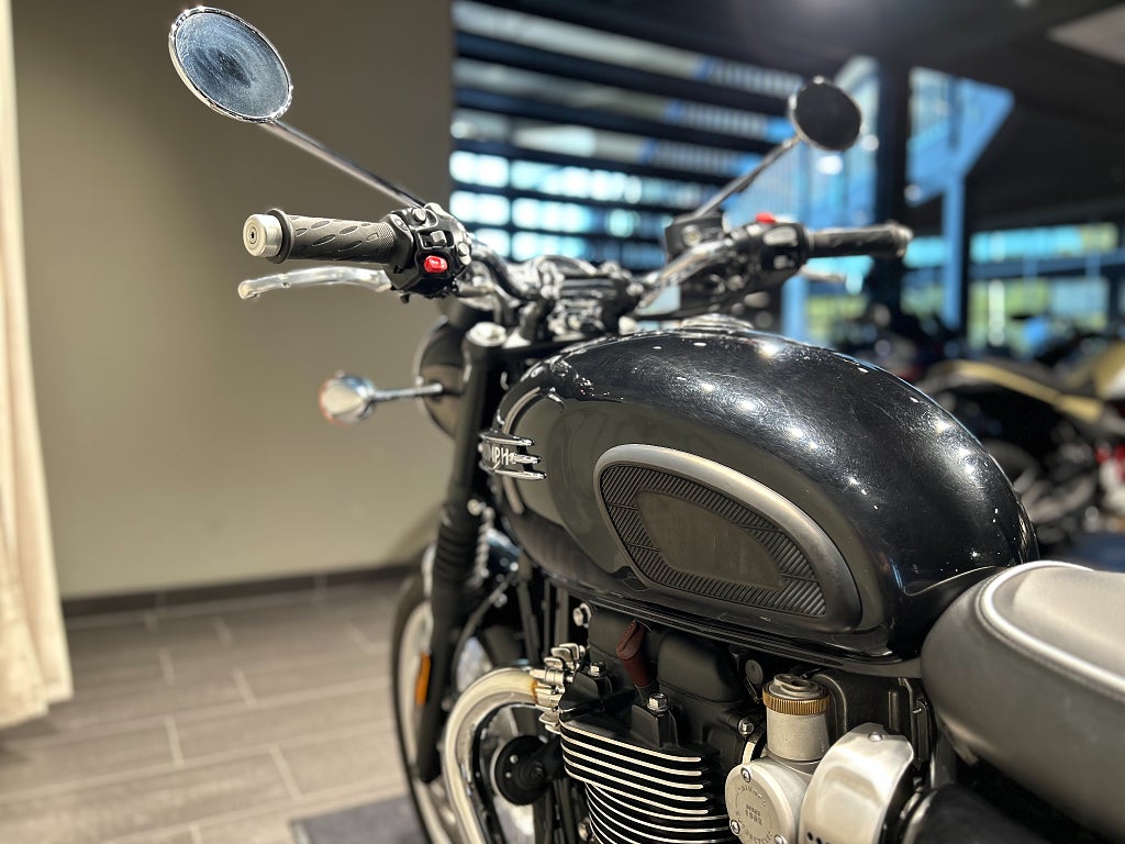 Triumph Bonneville T120/3,99%Ränta / Vindruta & Pakethållare medföljer/