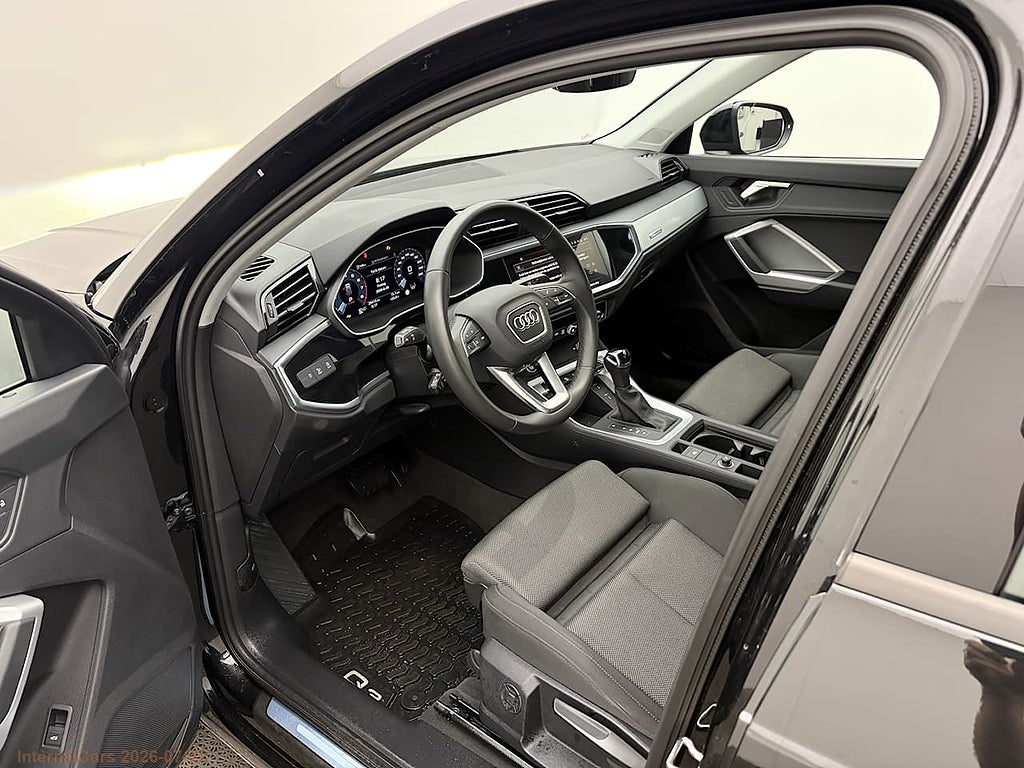 Audi Q3 35 TFSI S Tronic Proline Advanced drag+värmare