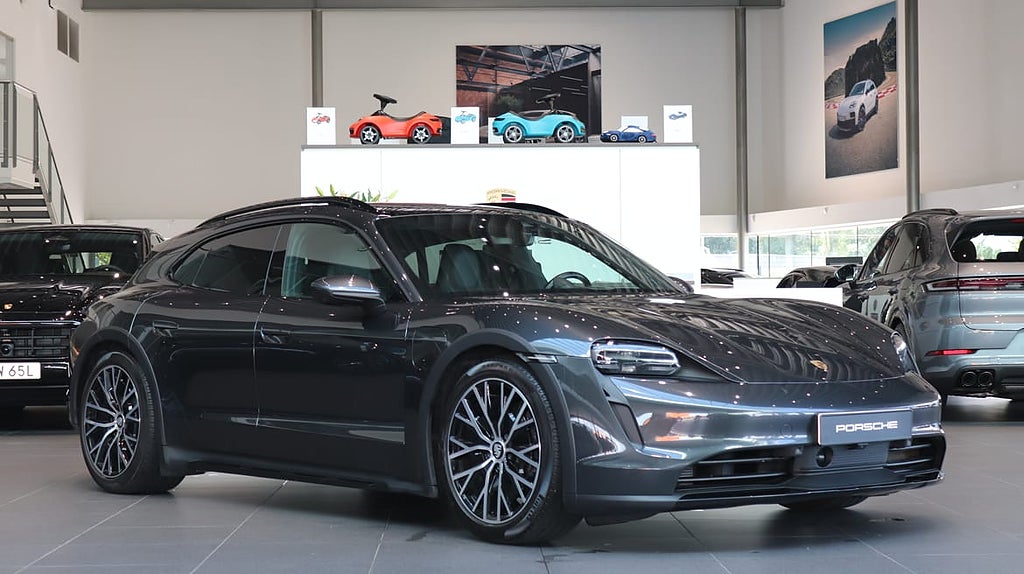 Porsche TAYCAN 4 Cross Turismo 476hk