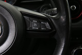 Halvkombi Mazda CX-3 17 av 25