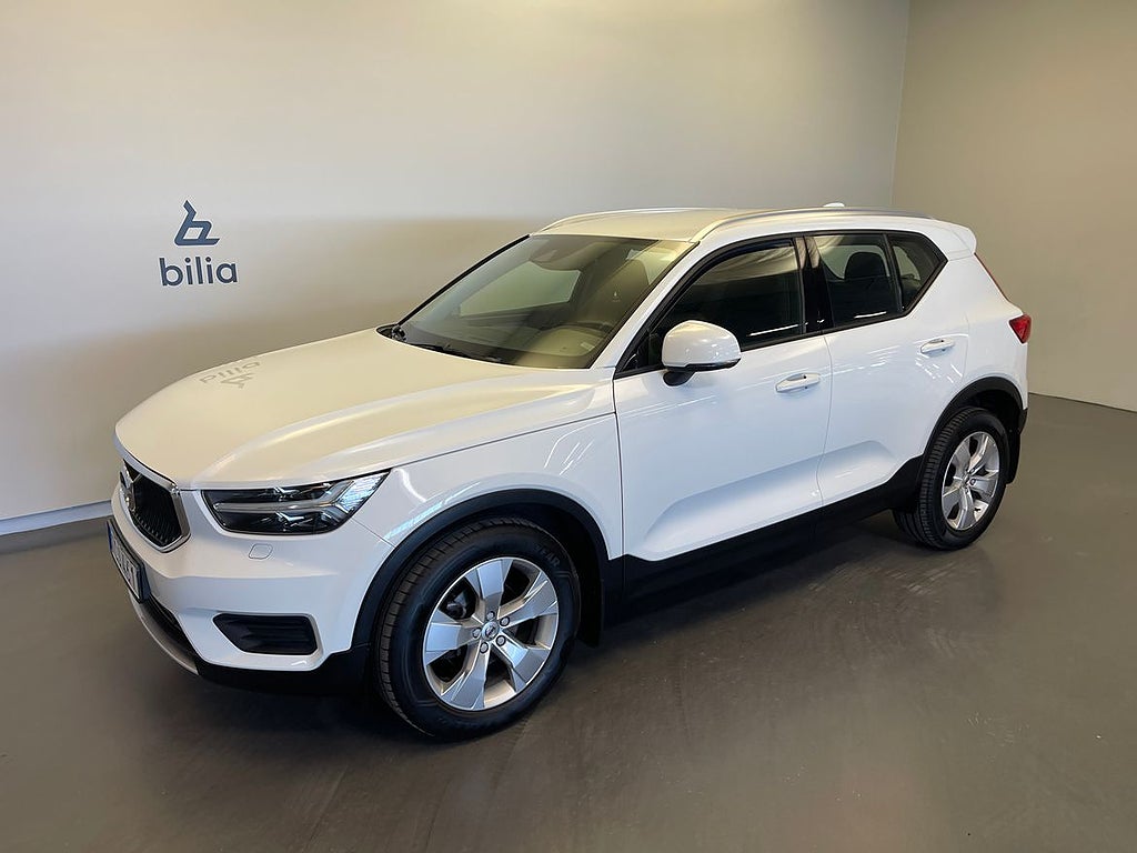 Volvo XC40 D3 FWD Momentum Edition / Dragkrok / Navigation /