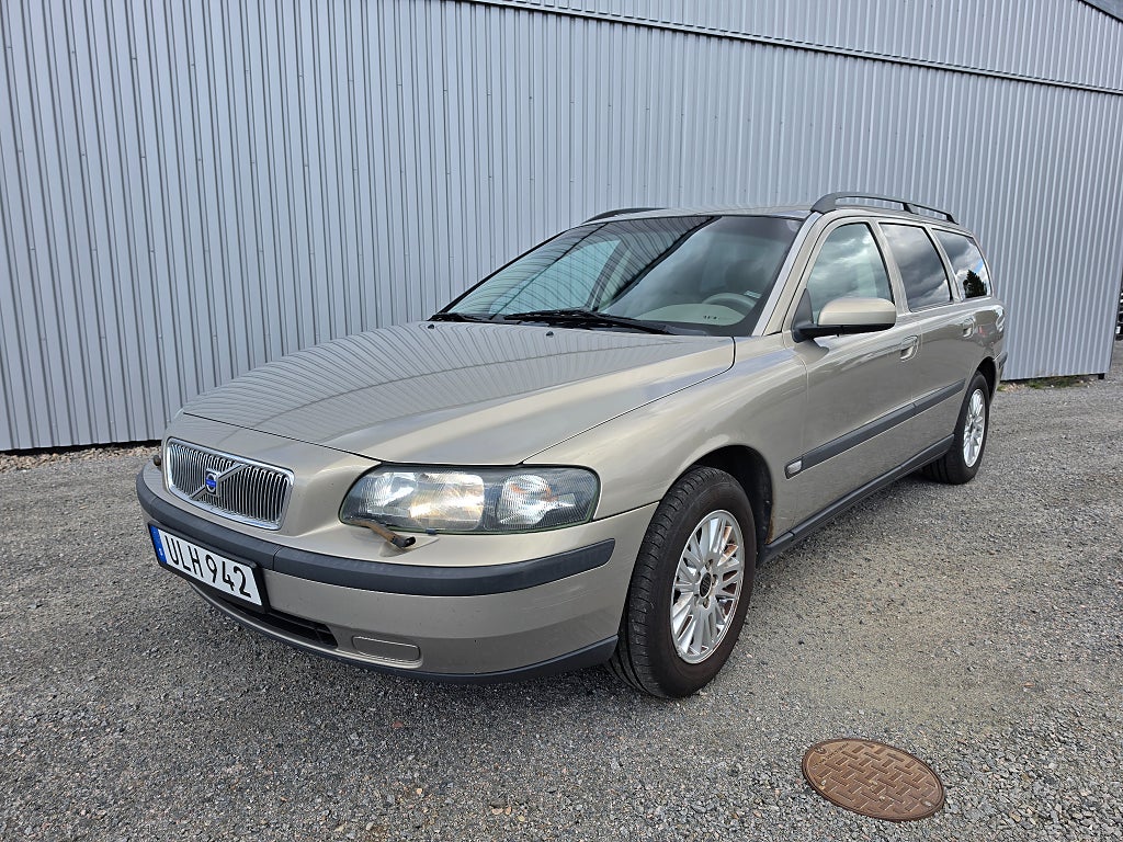 Volvo V70 2.4 mycket fint skick/AC kyler bra/Nyservad