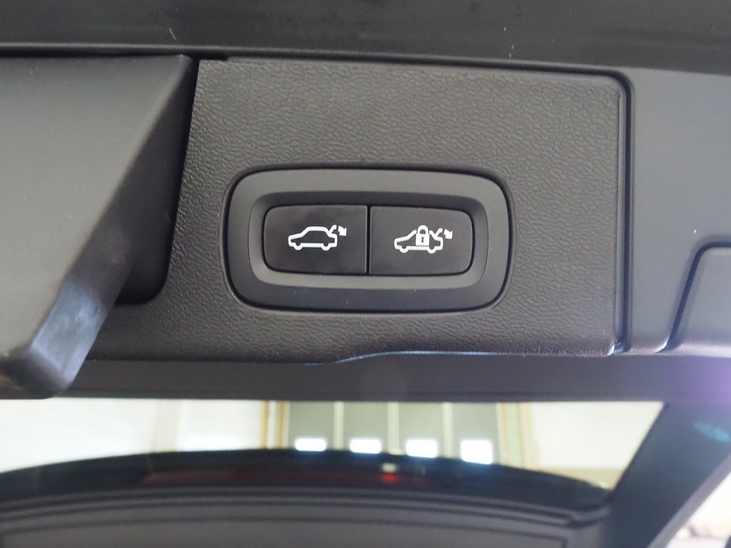Volvo XC60 Recharge T6 AWD Inscription Exp Pano Drag P-Värm Kamera 2021