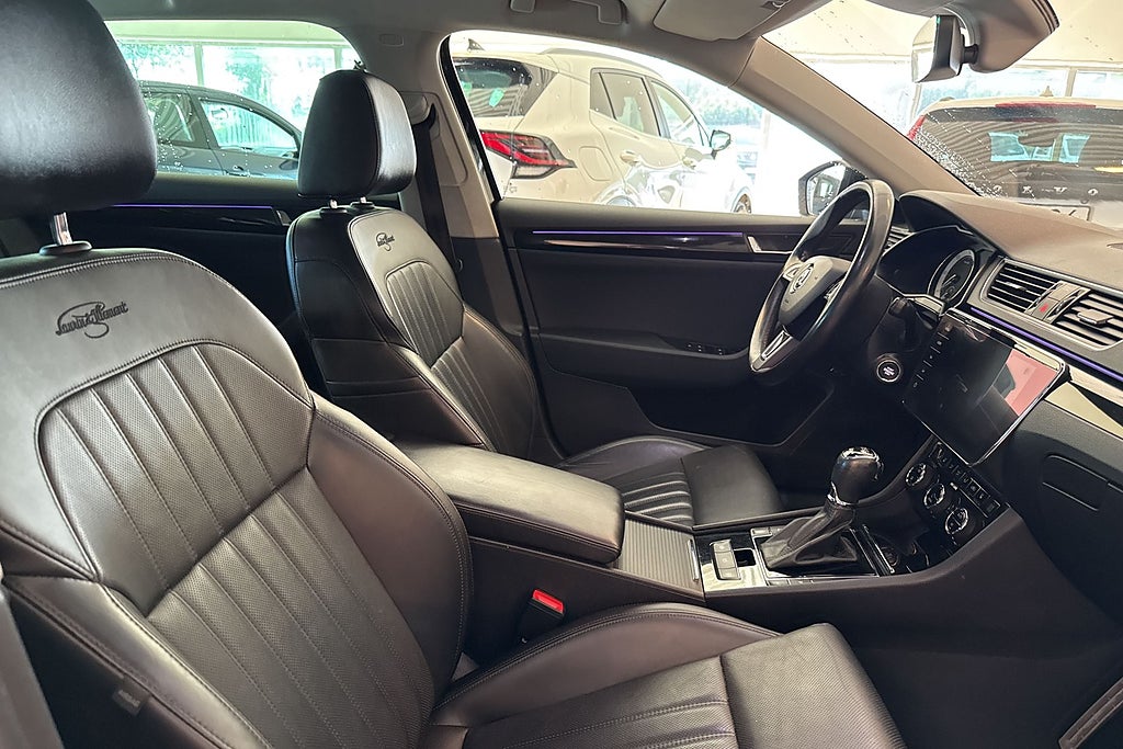 Skoda Superb Kombi 2.0TDI 4x4 Automat L&K Drag Värmare Kamera Navi  miniatyr 15