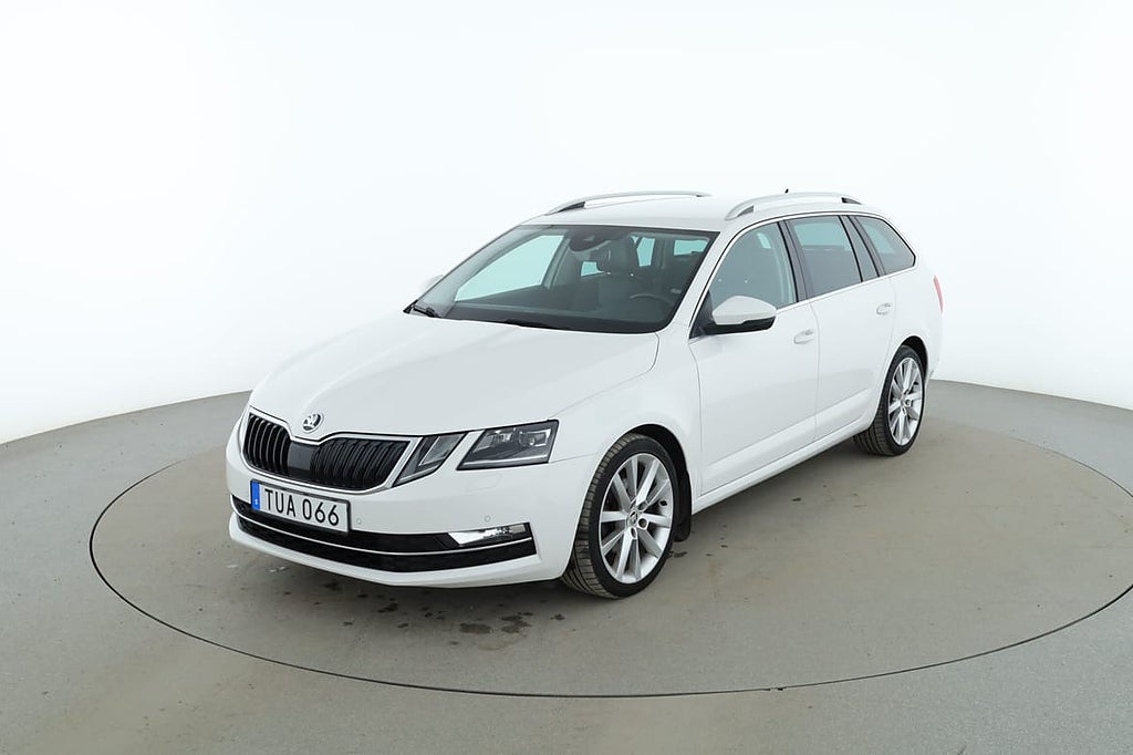 Skoda Octavia Kombi 1.4 TSI Style / GPS, Värmare, Drag