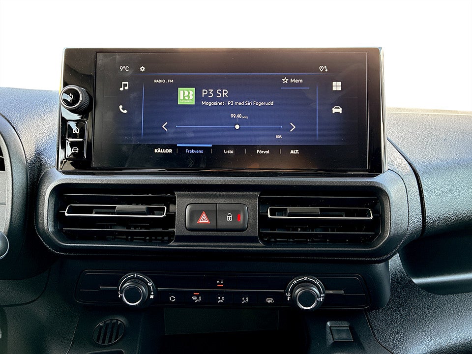 Bild på Opel Combo 130hk Aut L2 - EDITION! VÄRMARE & DRAGKROK INGÅR!