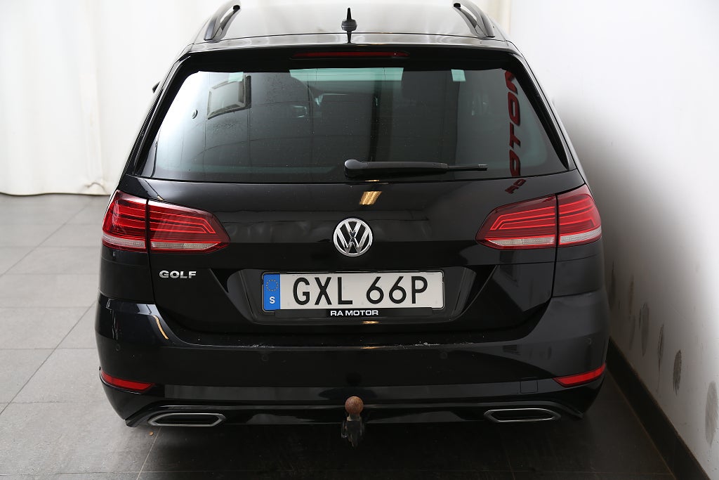 Volkswagen Golf 1,5 TSI R-Line DSG Sportscombi Cockpit Värmare Drag 2019