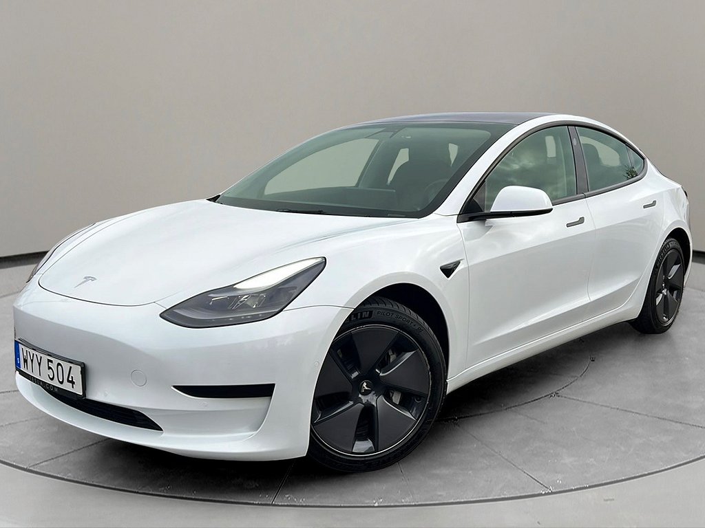 Tesla Model 3 Svensksåld 1-Ägare Autopilot MOMS * Facelift *