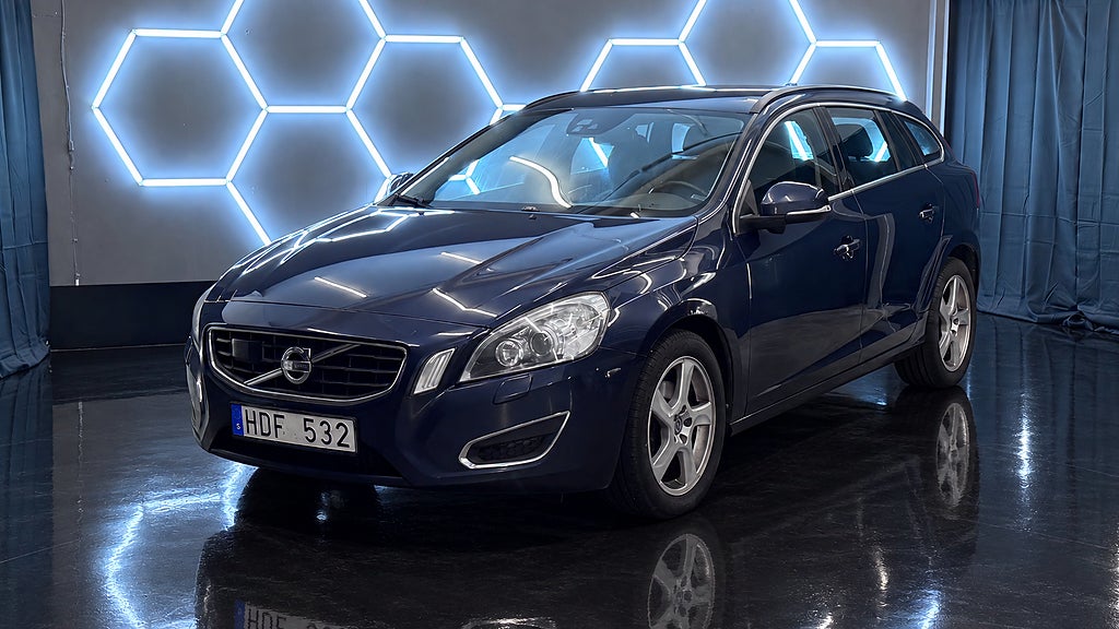 Volvo V60 D4 Momentum Business Edition Pro / Se utrustning