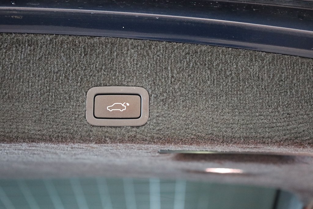 Volvo XC60 D4 Aut Summum Pano Drag Navi Keyless Värmare 2015